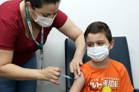 Brasil avança na imunização com mais crianças vacinadas