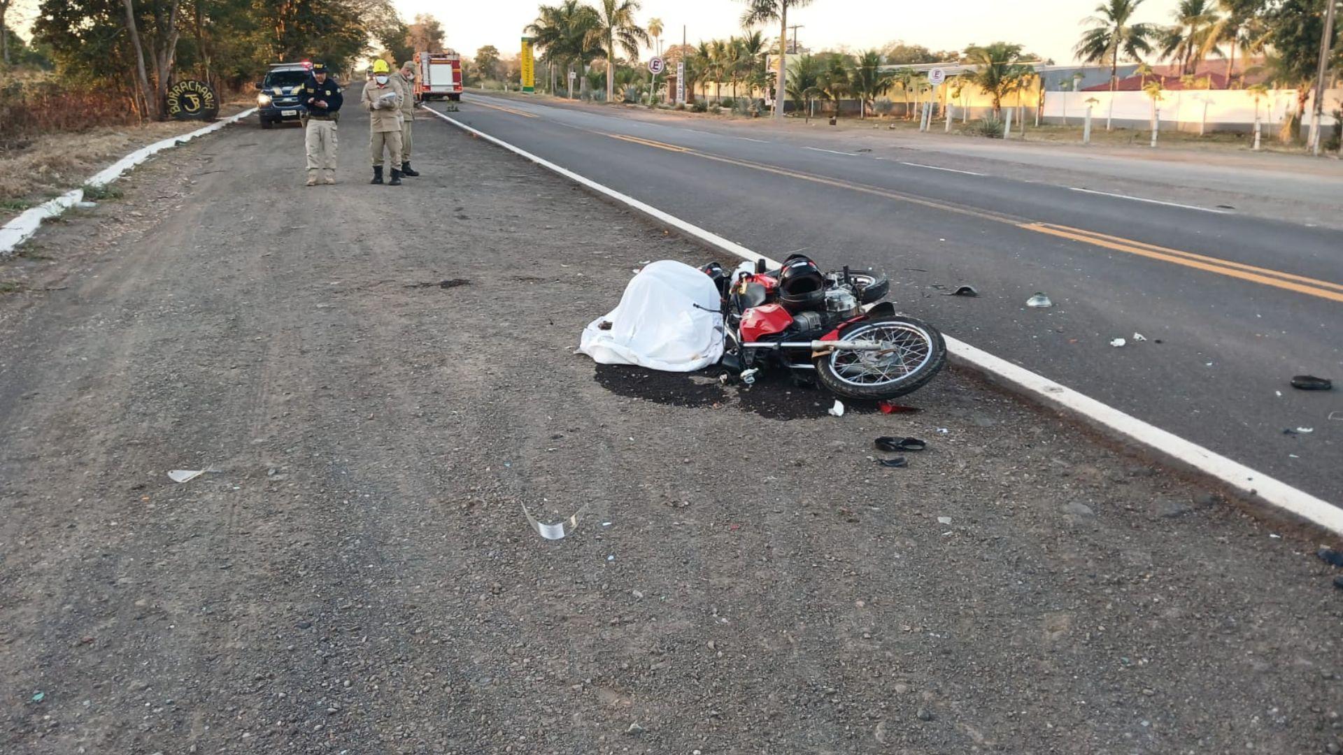 Motorista de carreta foge após acidente com morte de motociclista na BR-262 em Miranda