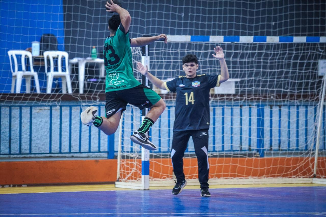 Finalistas brilham nas decisões de handebol e vôlei nos Jogos Escolares de MS