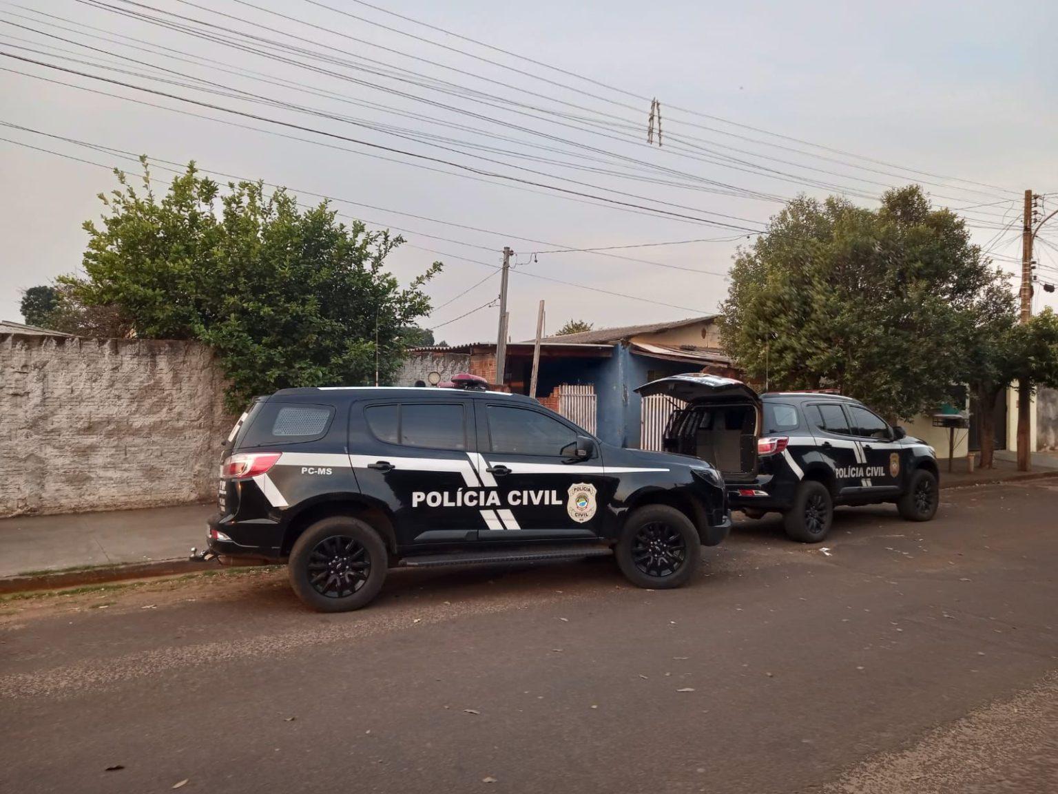 Polícia Civil prende quatro por tráfico de drogas e porte de arma de uso restrito