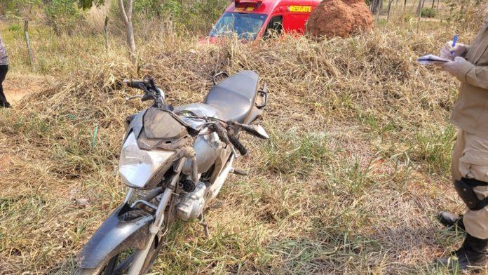 Casal é socorrido após perder o controle da moto na “curva da morte” em Aquidauana