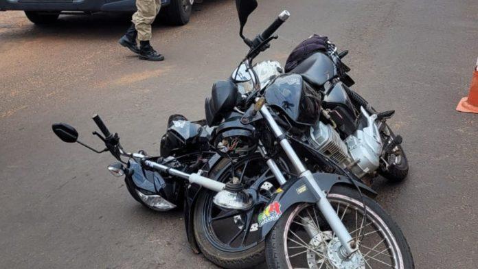 Adolescente pilotando moto se envolve em acidente próximo a ponte nova em Aquidauana