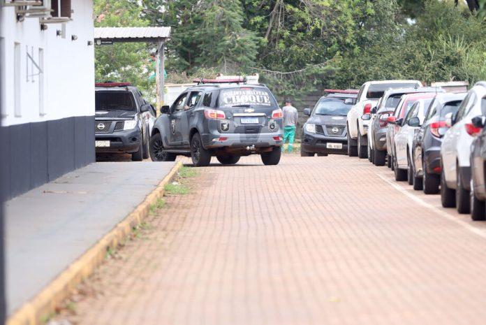 Homem morre em confronto com o Choque após tentar roubar carro da esposa