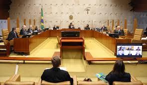 Maioria do STF vota por manter símbolos religiosos em órgãos públicos