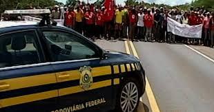 MST fecha Br 262 em Aquidauana na altura da ponte do córrego Agogo