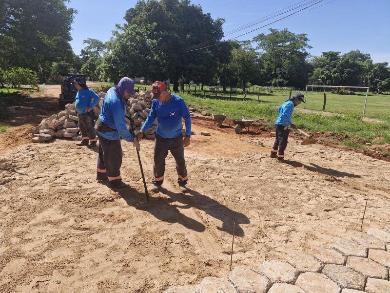 Prefeitura de Aquidauana avança com lajotamento no Bairro Guanandy