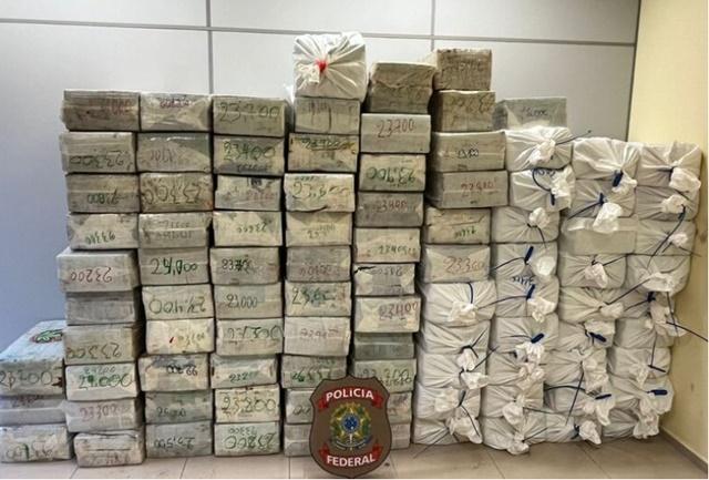 Polícia Federal apreendeu duas toneladas de maconha